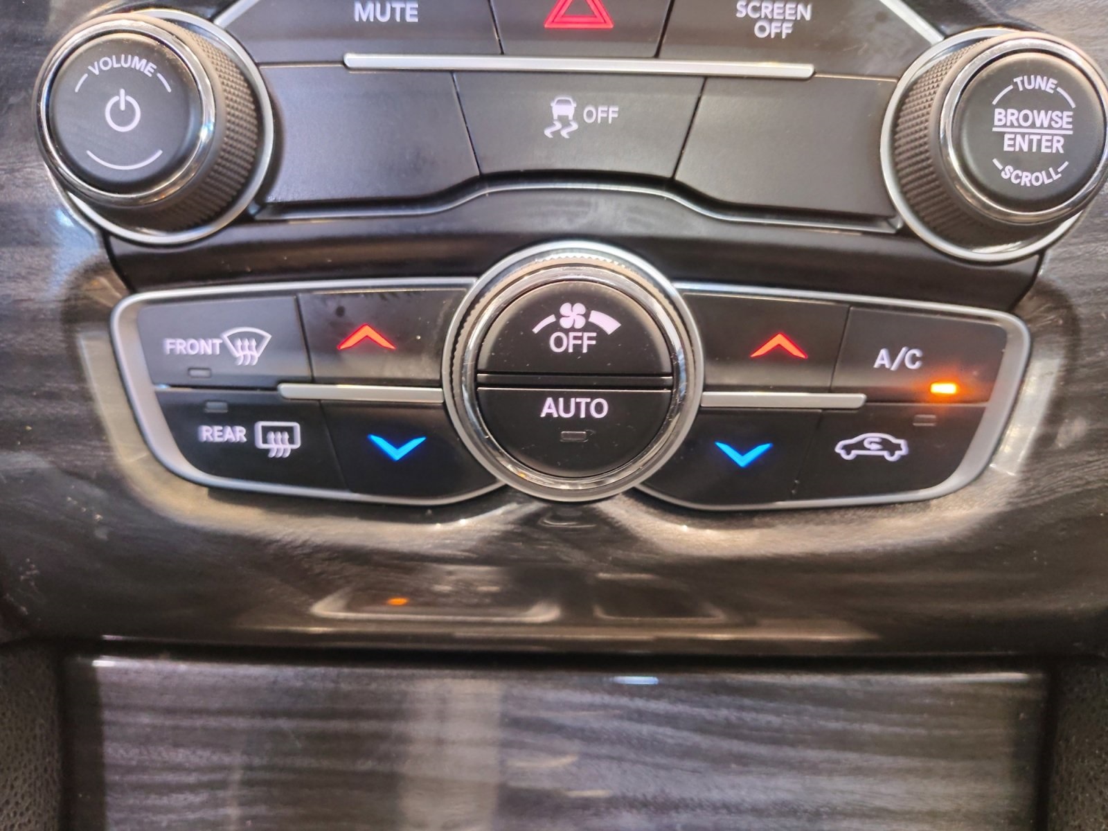 Used Car 2020 Chrysler 300  Touring For Sale Under $20,000 In San Antonio, Texas