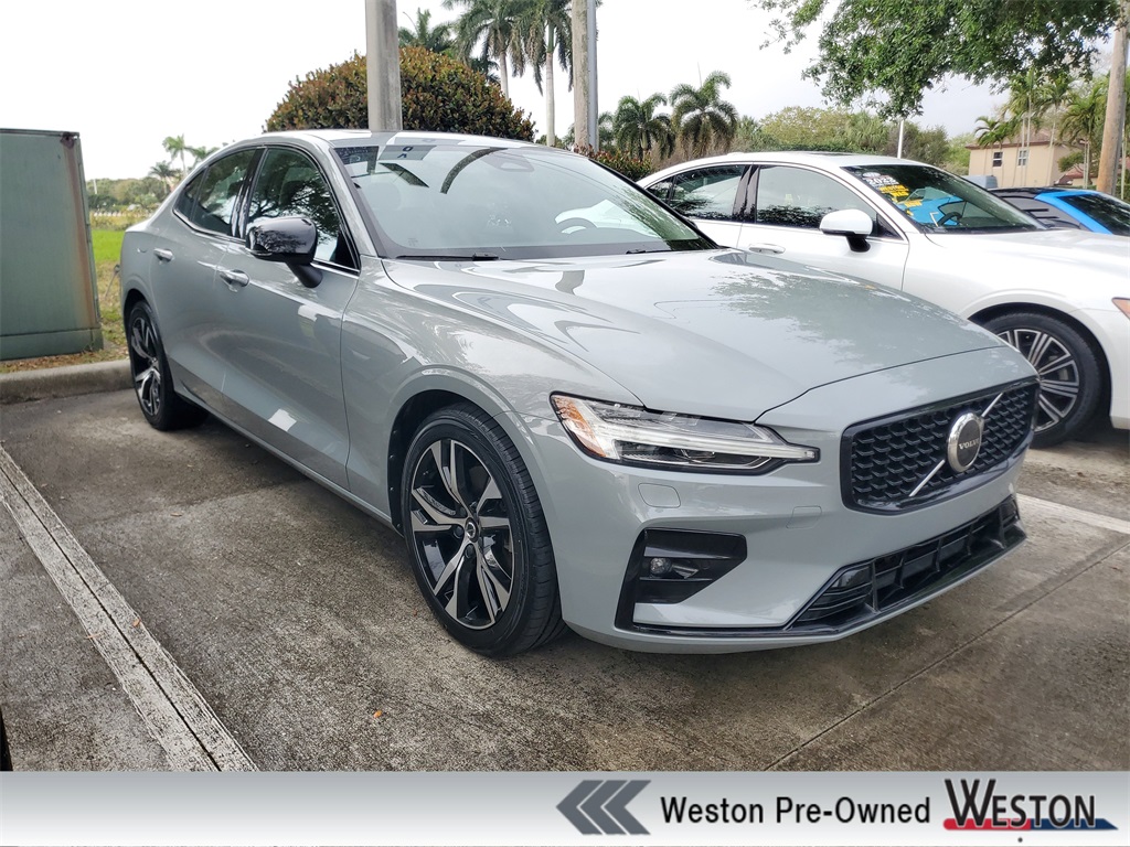 2025 Volvo S60 B5 Core AWD