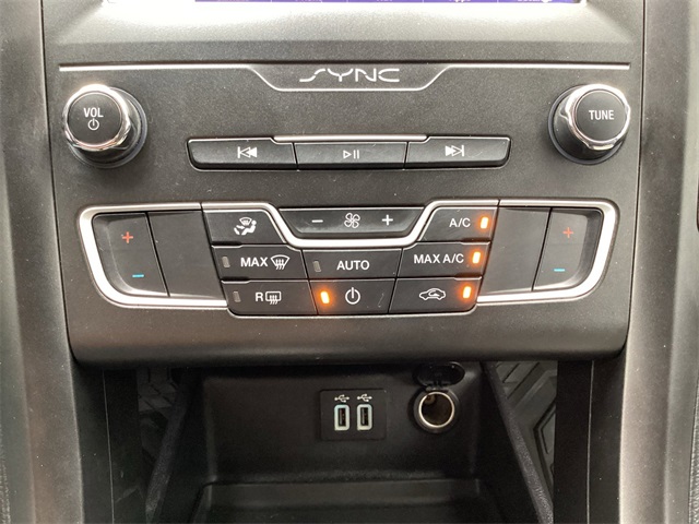 Used Car 2020 Ford Fusion  Se For Sale Under $15,000 In San Antonio, Texas