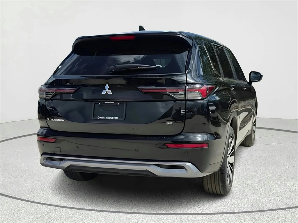 2025 Mitsubishi Outlander SE - 5