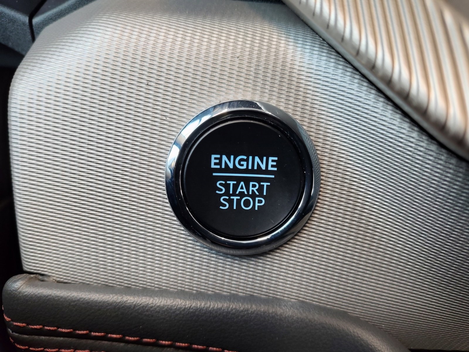 Used Car 2025 Ford Explorer  Active For Sale Under $30,000 In San Antonio, Texas