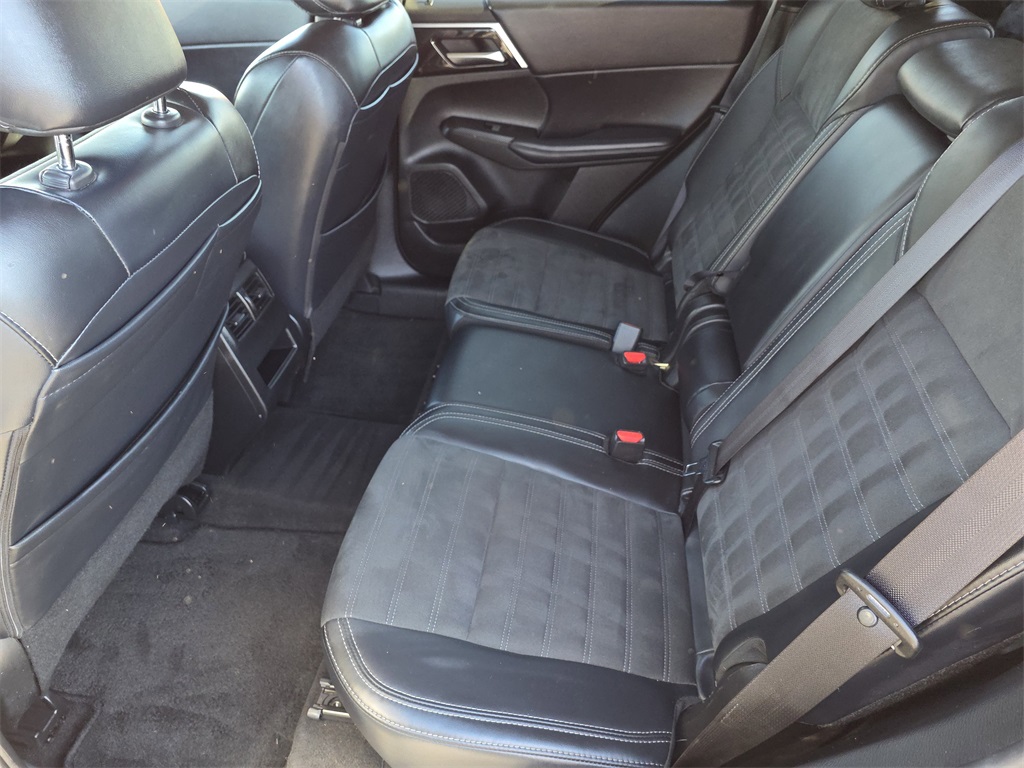 2024 Mitsubishi Outlander  Black at North Houston Mitsubishi