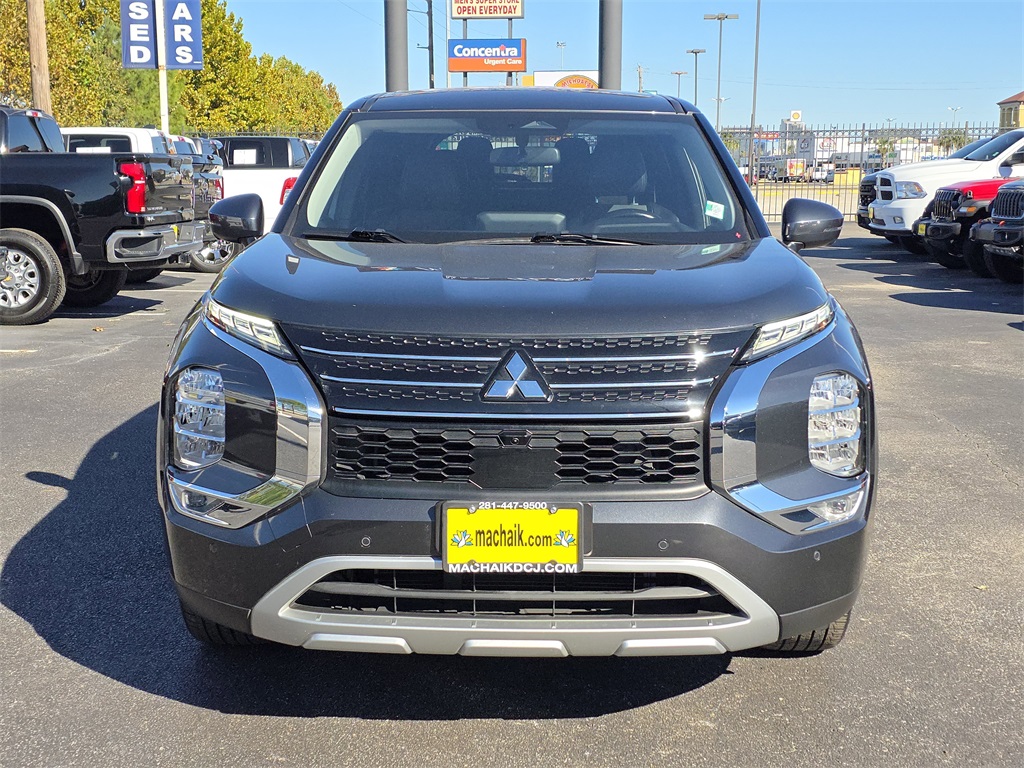 2024 Mitsubishi Outlander  Black at North Houston Mitsubishi