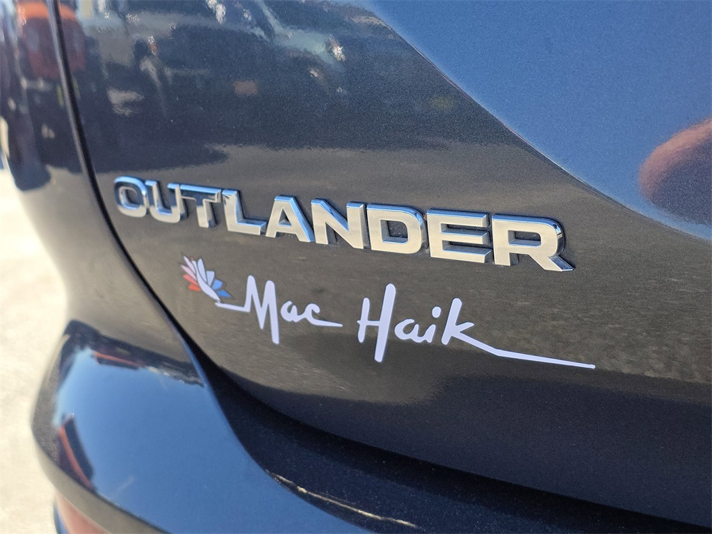 2024 Mitsubishi Outlander  Black at North Houston Mitsubishi