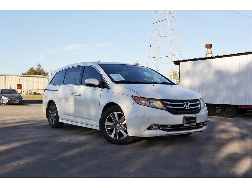 2015 Honda Odyssey Touring Silver at Ultimate Motorsports