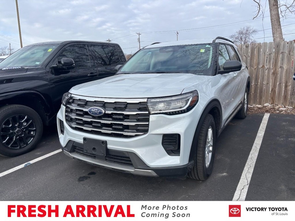 2025 Ford Explorer Active AWD