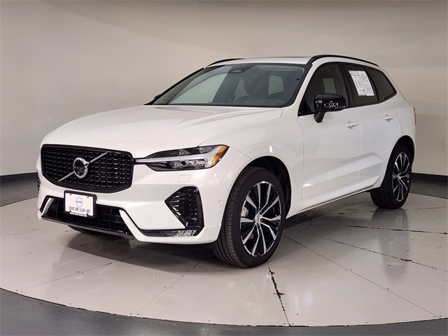 2025 Volvo XC60 B5 Plus