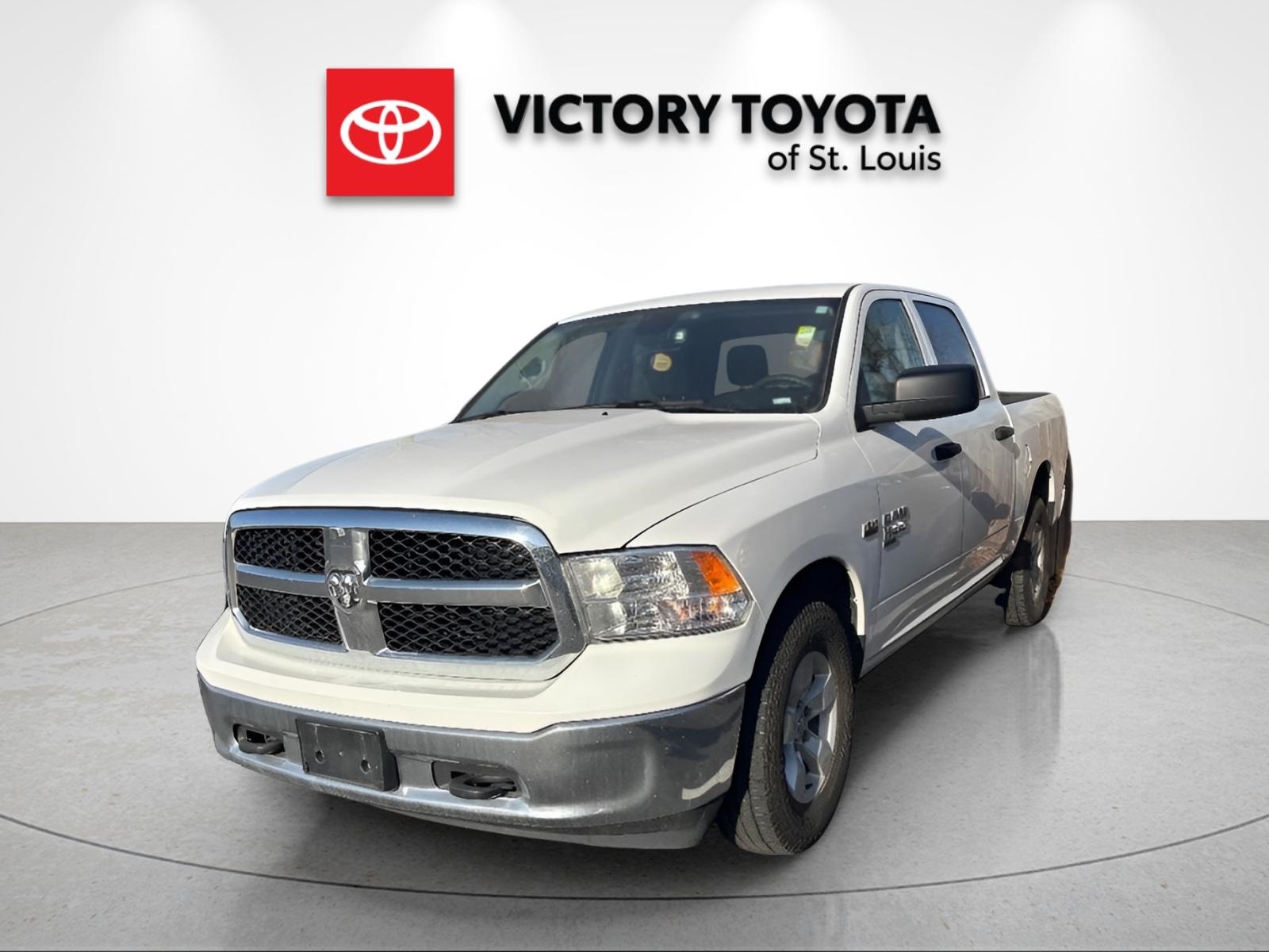 2023 RAM 1500 Classic SLT Crew Cab 4WD