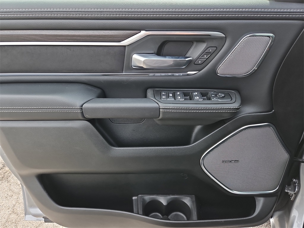 2025 Ram 1500 Laramie - 8