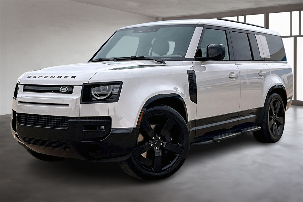 2026 Land Rover Defender 130 P400 X-Dynamic SE AWD