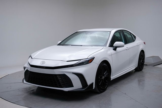2025 Toyota Camry SE FWD