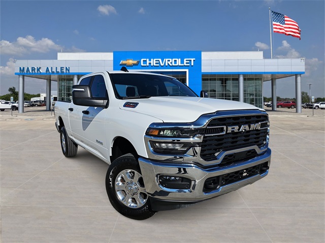 2025 RAM 2500 Big Horn Crew Cab 4WD