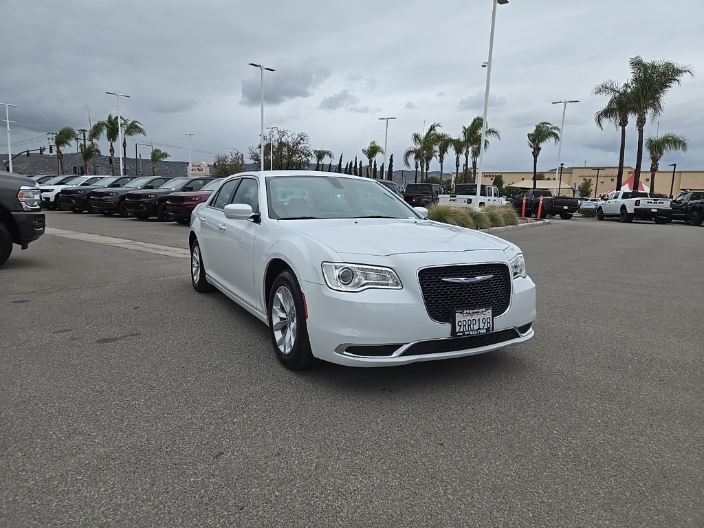 2023 Chrysler 300 Touring