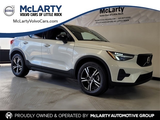 2026 Volvo XC40 B5 Core AWD