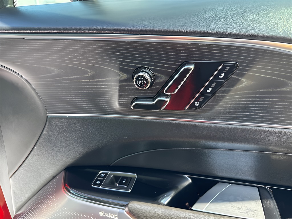 2024 Cadillac LYRIQ