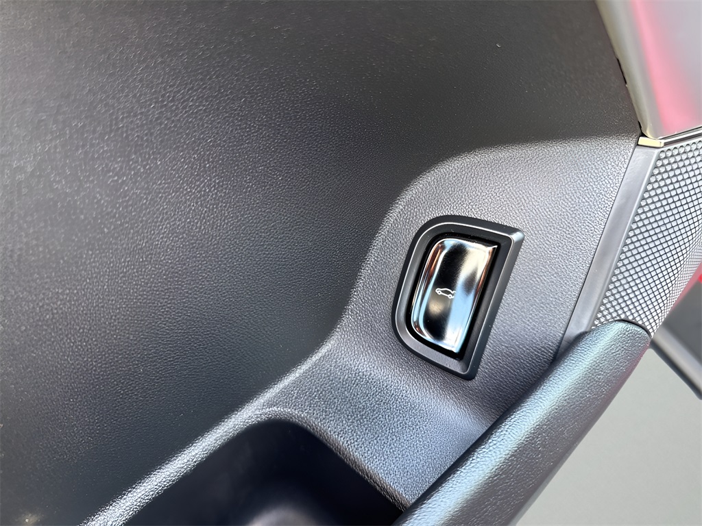2024 Cadillac LYRIQ