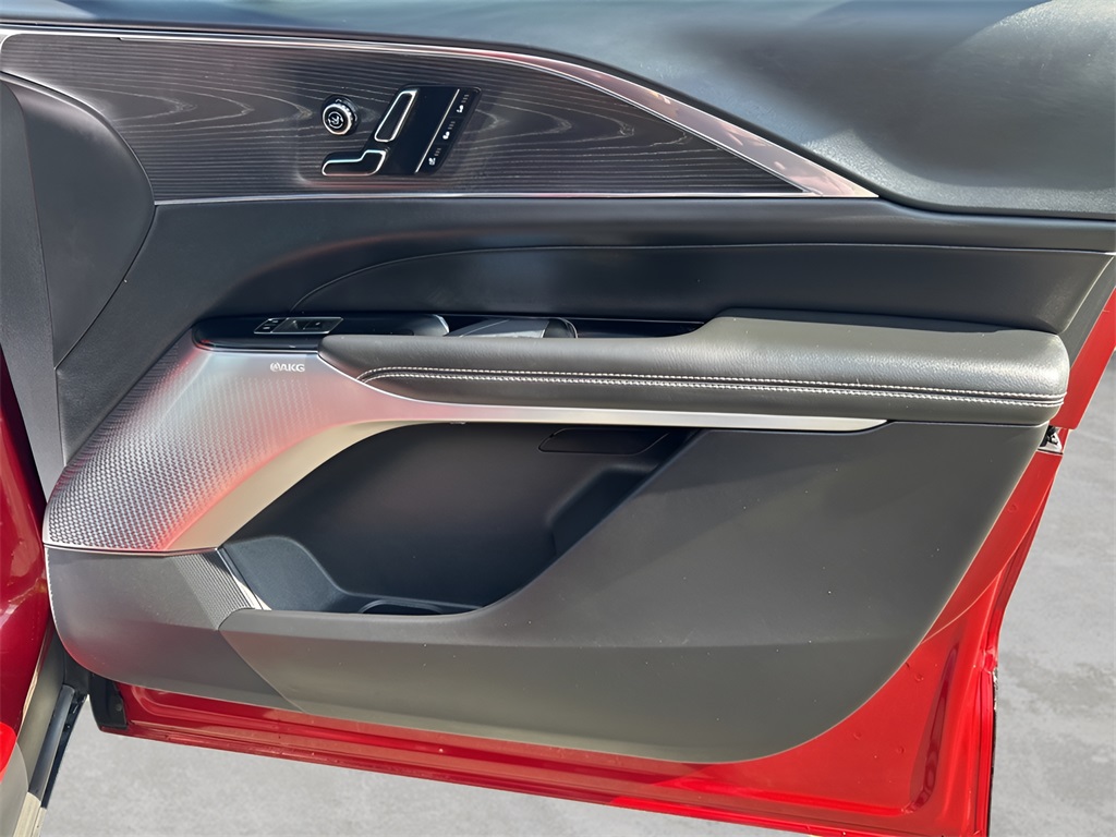 2024 Cadillac LYRIQ