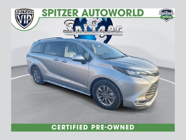 Celestial Silver Metallic 2024 Toyota Sienna XLE 7-Passenger FWD Minivan Front-Wheel Drive Continuously Variable Transmission