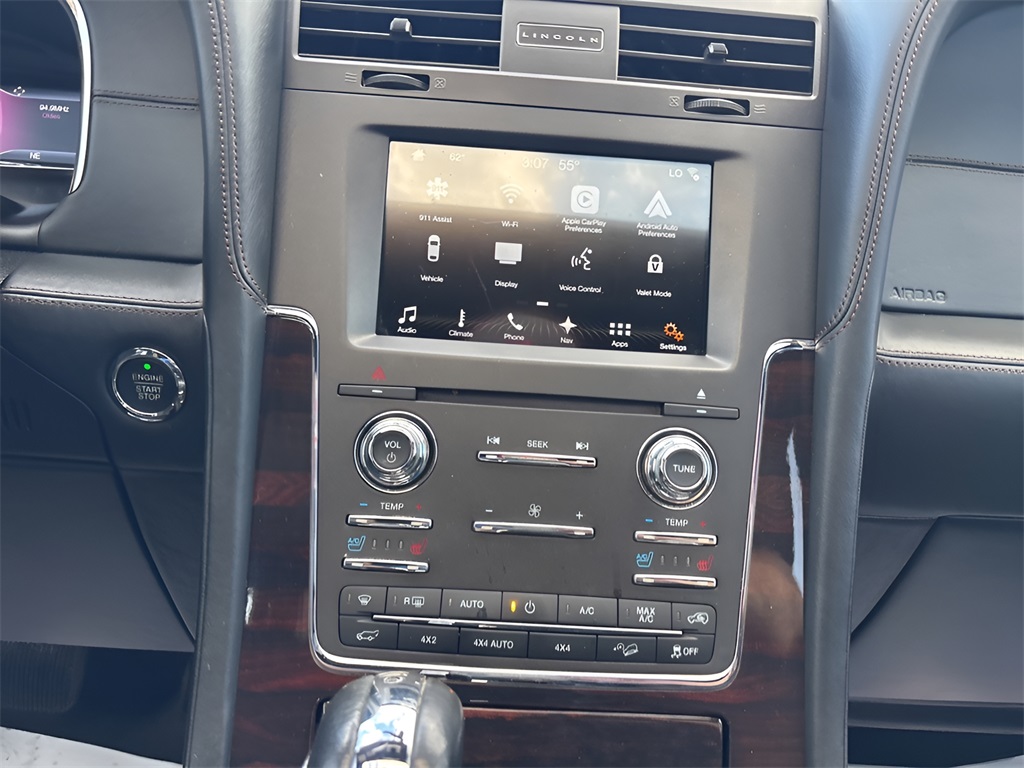 2017 Lincoln Navigator L