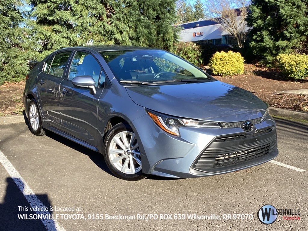 2025 Toyota Corolla LE FWD