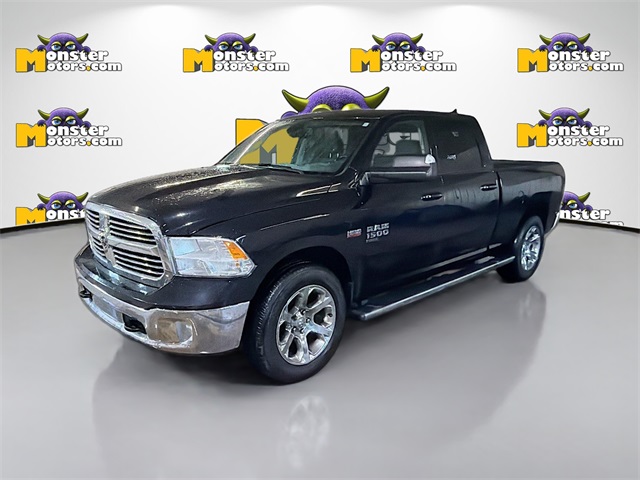 2022 RAM 1500 Classic SLT Crew Cab 4WD