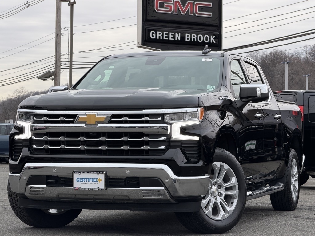 2022 Chevrolet Silverado 1500 LTZ Crew Cab 4WD