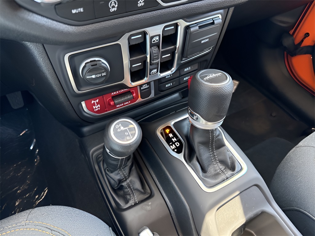 2025 Jeep Gladiator