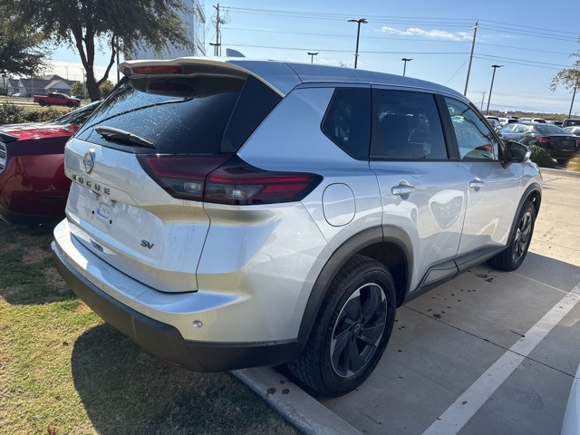 2024 Nissan Rogue SV photo 2