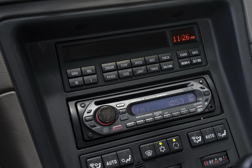 1992 BMW 8 Series 850i - Photo 16
