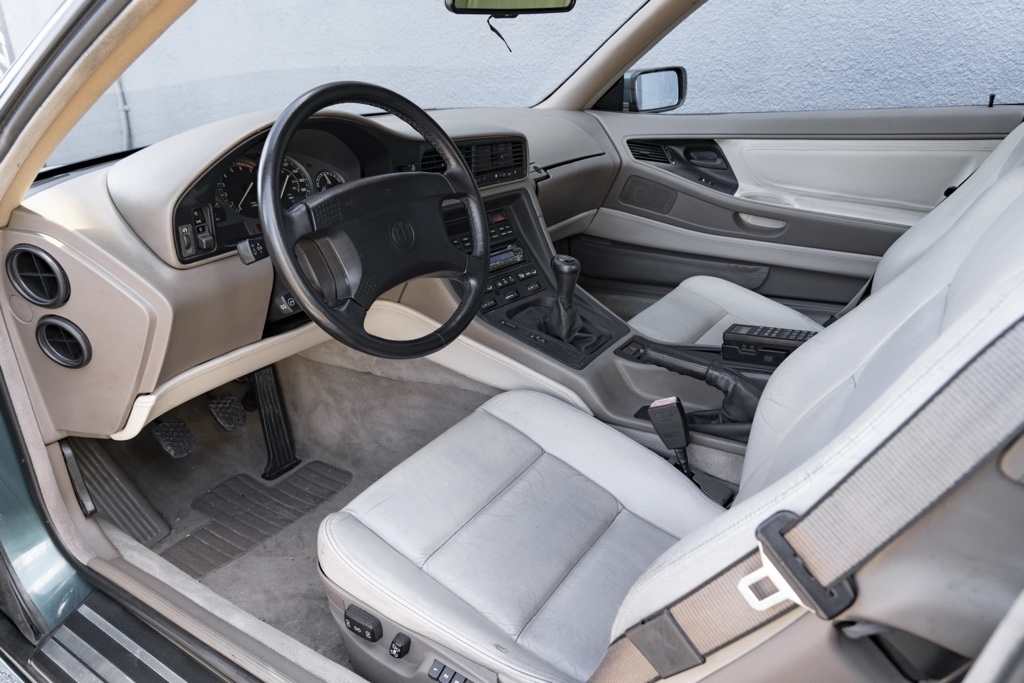 1992 BMW 8 Series 850i - Photo 2