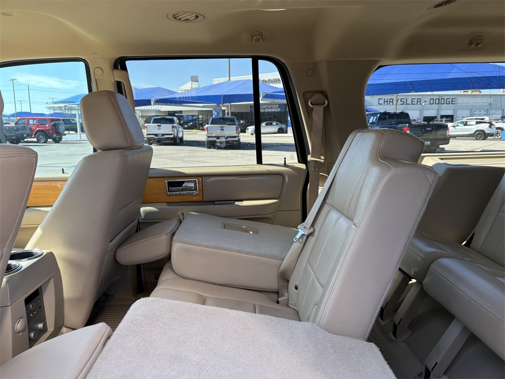 Used Car 2007 Lincoln Navigator L  Base For Sale Under $15,000 In San Marcos, Texas