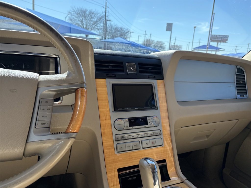 Used Car 2007 Lincoln Navigator L  Base For Sale Under $15,000 In San Marcos, Texas