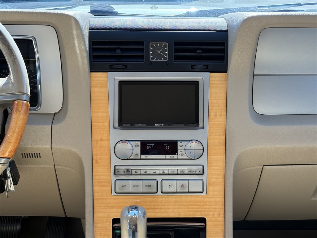 Used Car 2007 Lincoln Navigator L  Base For Sale Under $15,000 In San Marcos, Texas