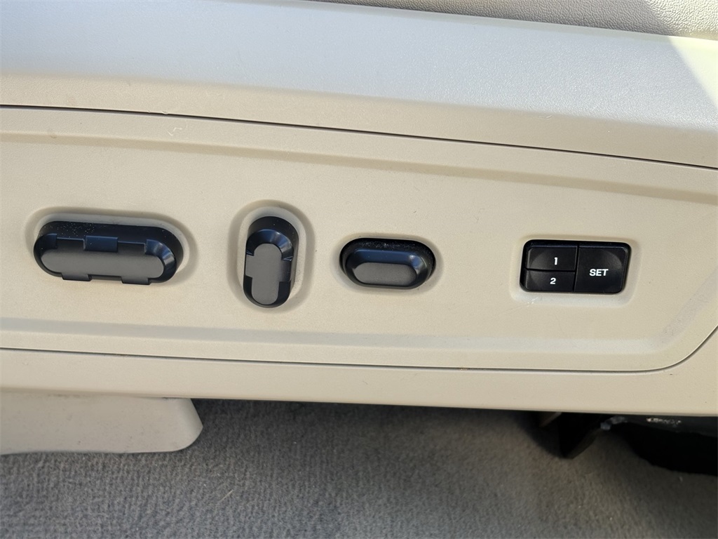 Used Car 2007 Lincoln Navigator L  Base For Sale Under $15,000 In San Marcos, Texas