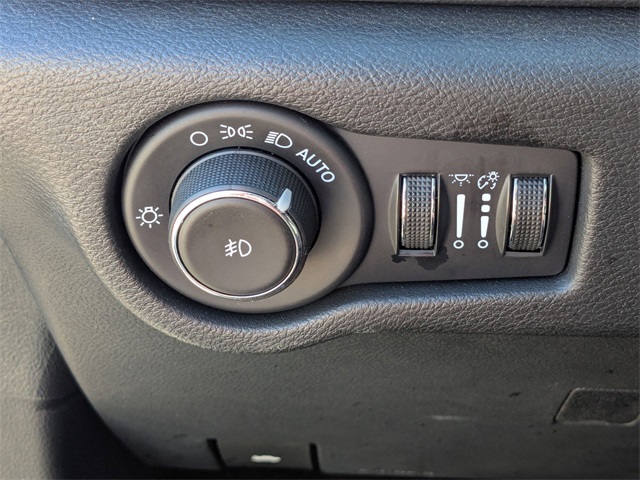 2023 Chrysler Pacifica Touring L White at Browns Ford of Amsterdam