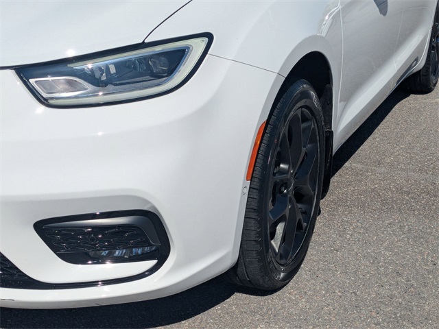 2023 Chrysler Pacifica Touring L White at Browns Ford of Amsterdam