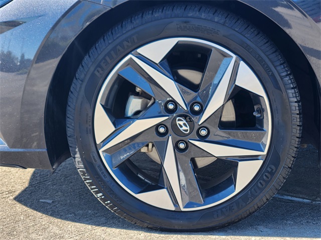 2022 Hyundai Elantra Limited Gray at Baytown Hyundai