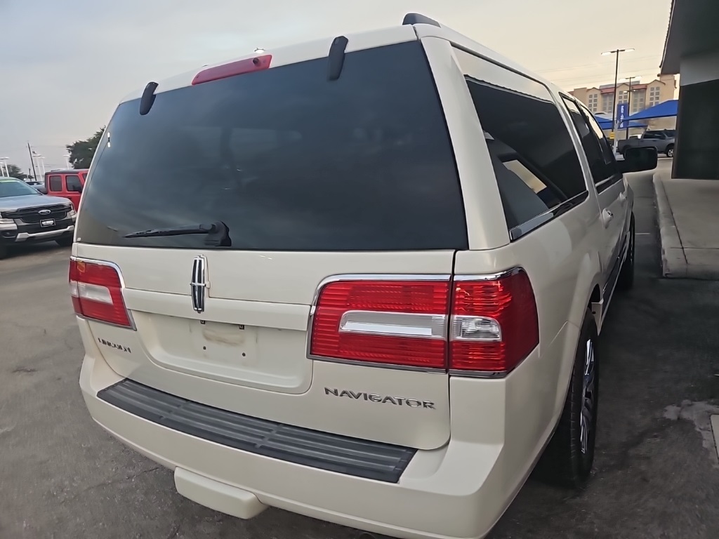 Used Car 2007 Lincoln Navigator L  Base For Sale Under $10,000 In San Marcos, Texas