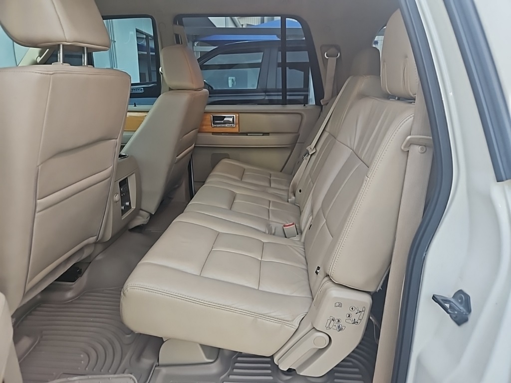 Used Car 2007 Lincoln Navigator L  Base For Sale Under $10,000 In San Marcos, Texas