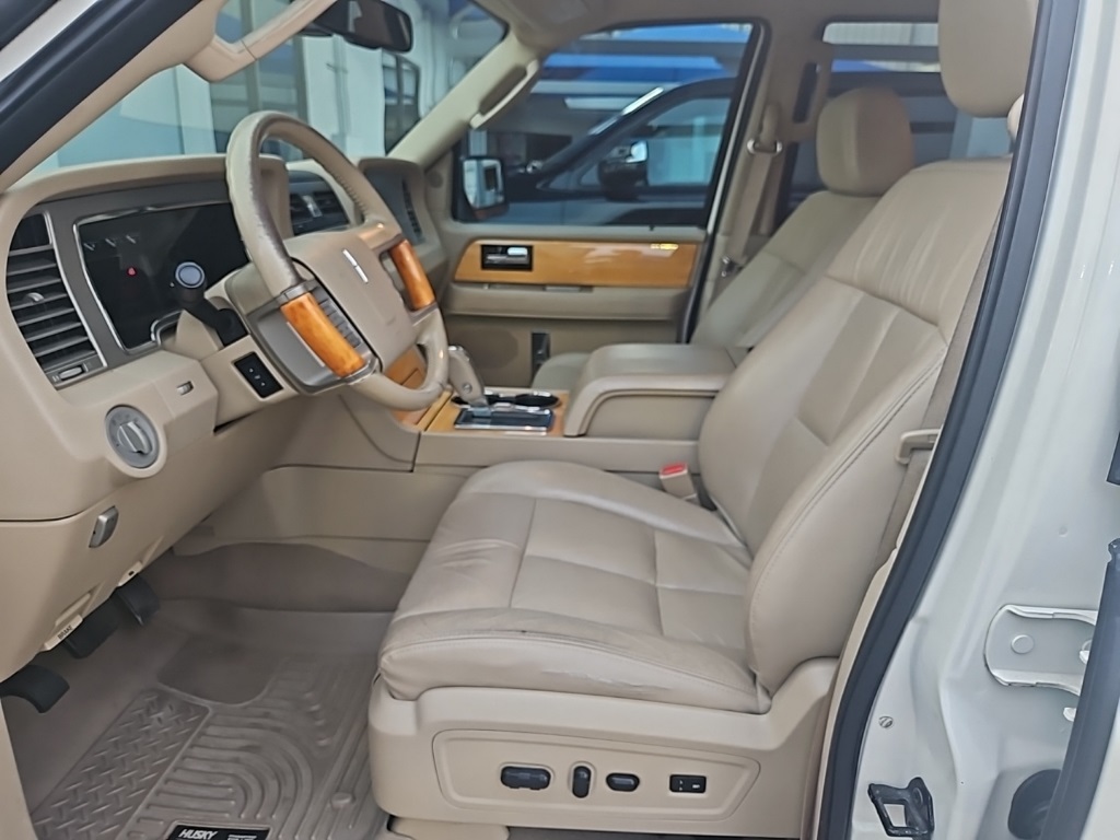 Used Car 2007 Lincoln Navigator L  Base For Sale Under $10,000 In San Marcos, Texas