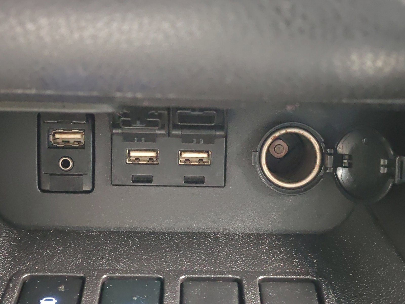 Used Car 2019 Toyota Highlander  Le For Sale Under $20,000 In San Antonio, Texas