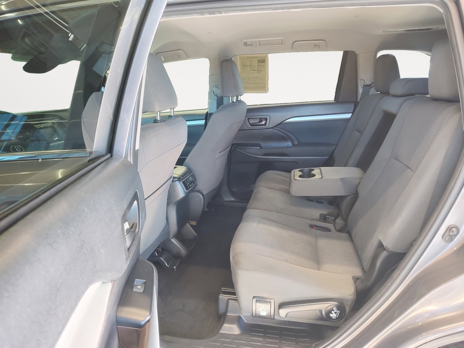Used Car 2019 Toyota Highlander  Le For Sale Under $20,000 In San Antonio, Texas