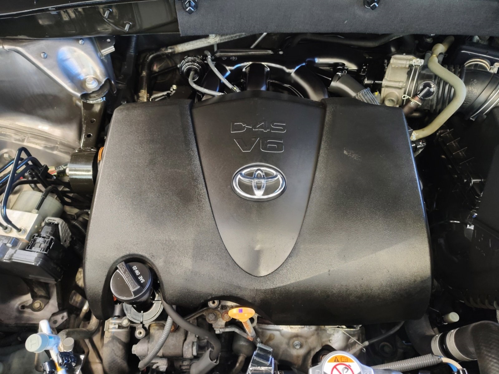 Used Car 2019 Toyota Highlander  Le For Sale Under $20,000 In San Antonio, Texas