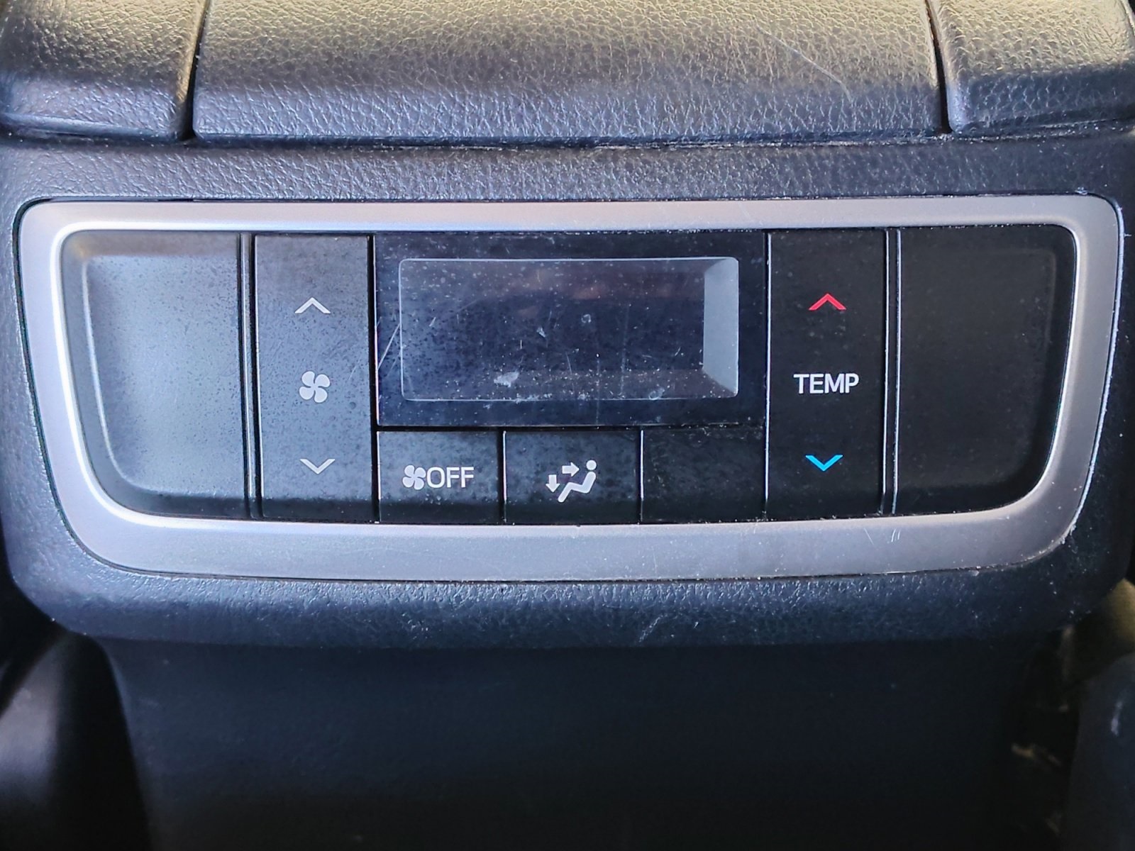 Used Car 2019 Toyota Highlander  Le For Sale Under $20,000 In San Antonio, Texas