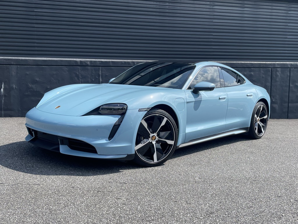 /2022 Porsche Taycan