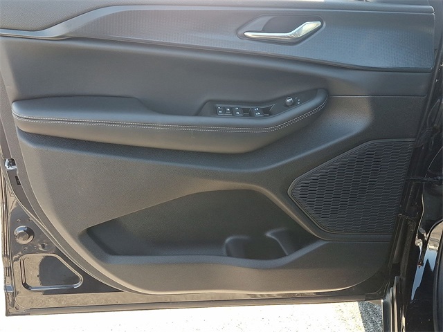 2025 Jeep Grand Cherokee L Altitude X for sale at PATRIOT BUICK GMC OF BOYERTOWN