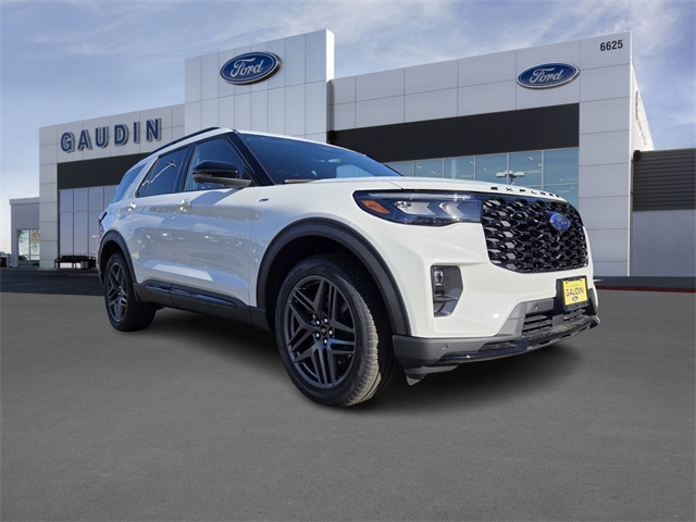 2026 Ford Explorer ST-LINE's photo