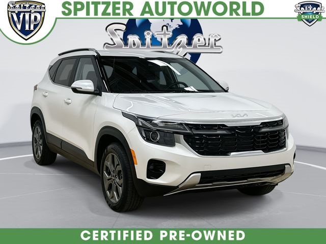 Snow White Pearl 2024 Kia Seltos S AWD SUV / Crossover All-Wheel Drive Continuously Variable Transmission