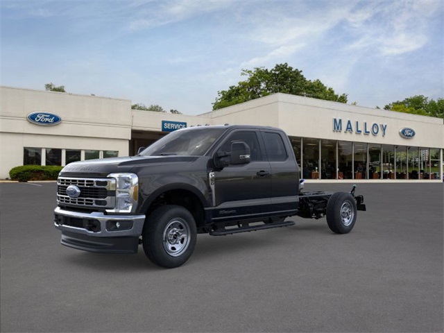 2026 Ford F-350 Super Duty Chassis XL SuperCab 4WD