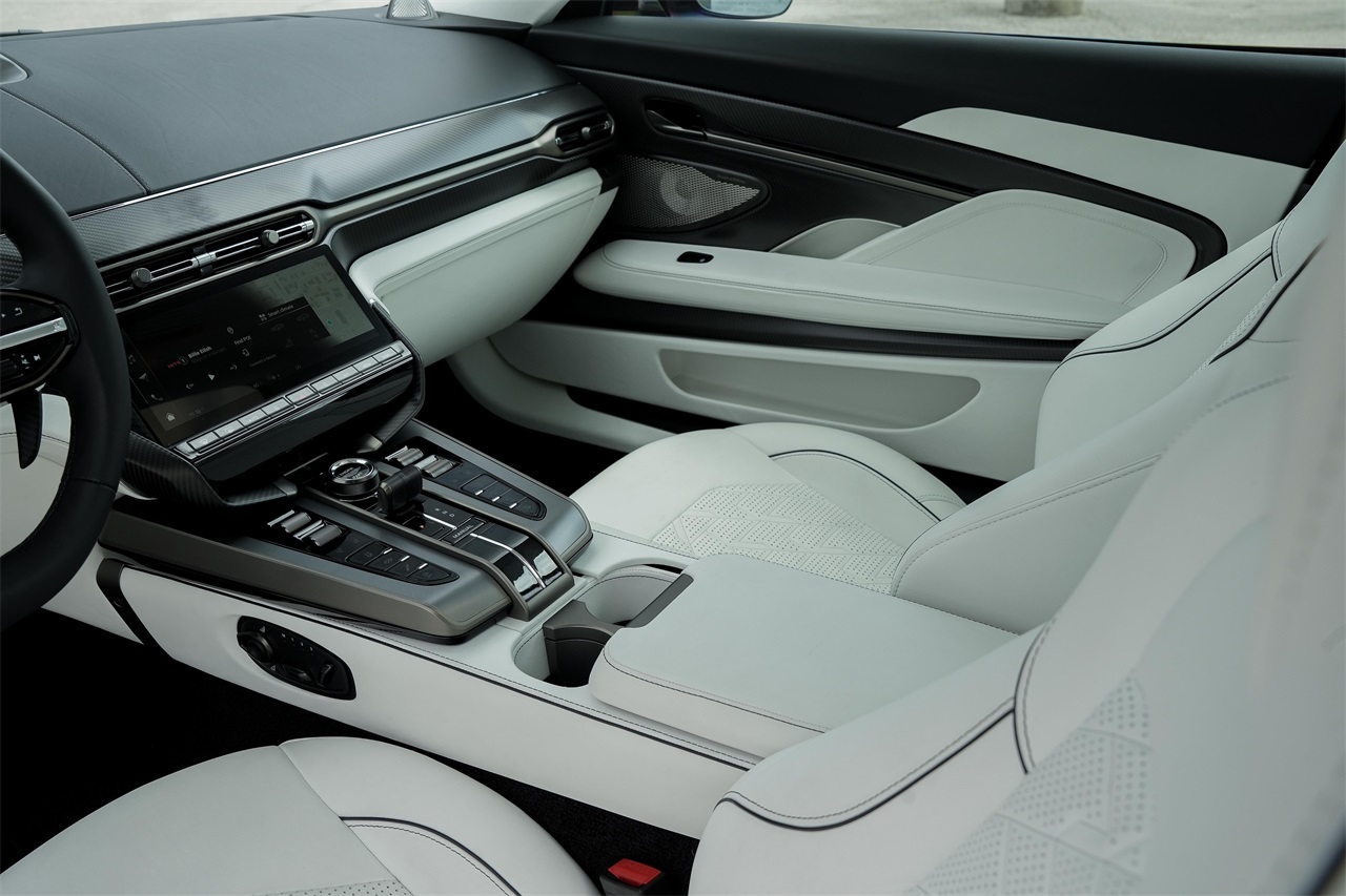 Used Car 2025 Aston Martin Vanquish  V12 For Sale Under $440,000 In Austin, Texas